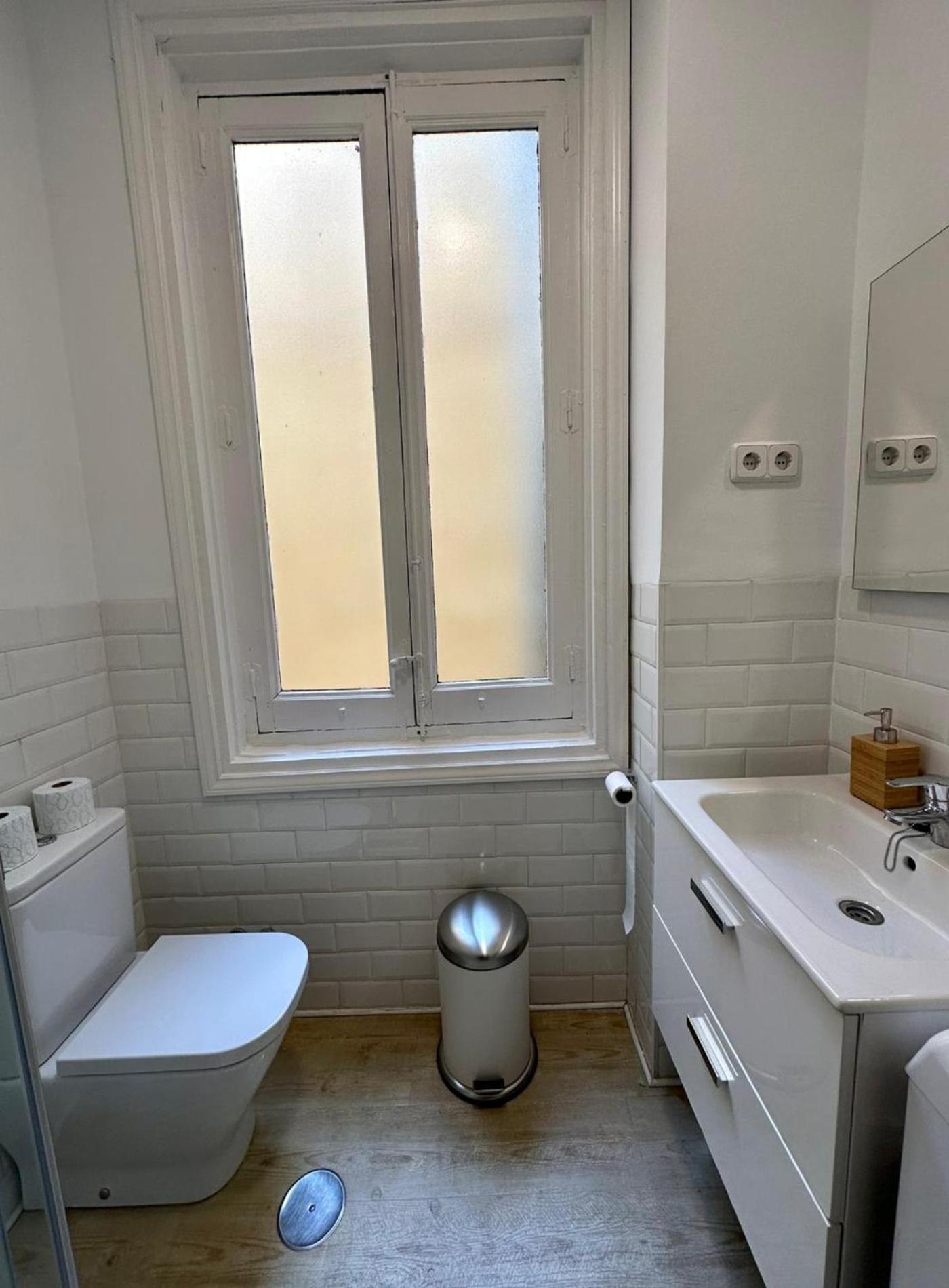 Loft 3pax En Huertas-cortes * Madri